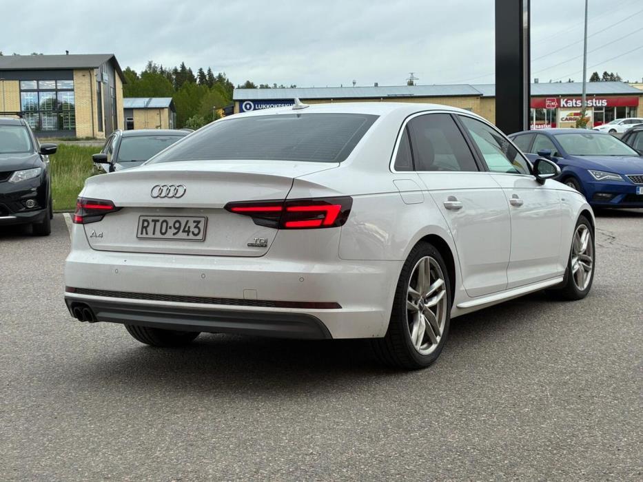 AUDI A4 2018