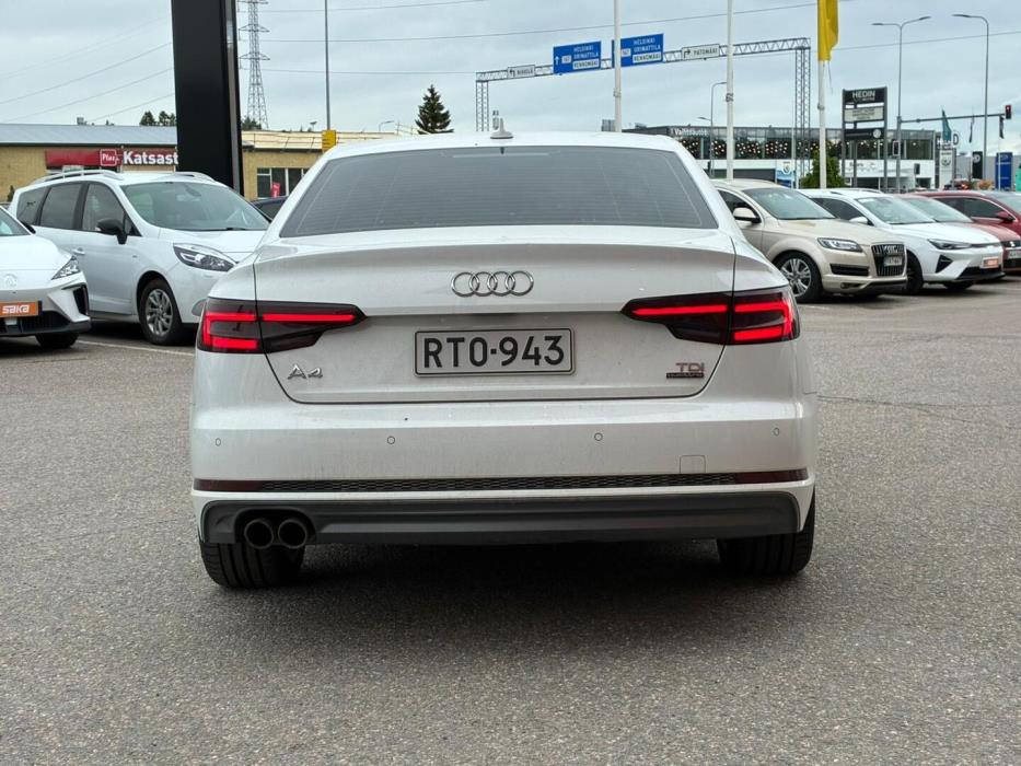 AUDI A4 2018