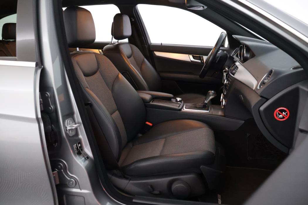 MERCEDES-BENZ C 2012