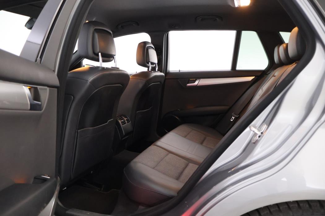 MERCEDES-BENZ C 2012