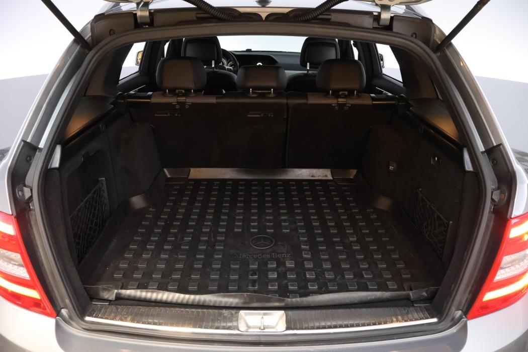 MERCEDES-BENZ C 2012