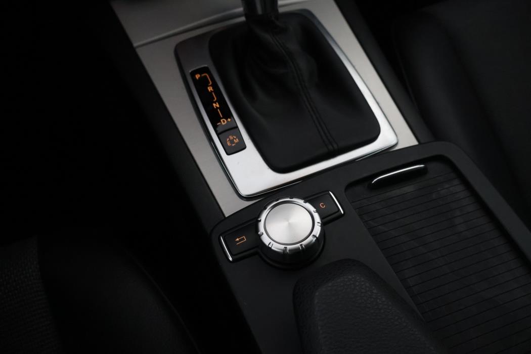 MERCEDES-BENZ C 2012