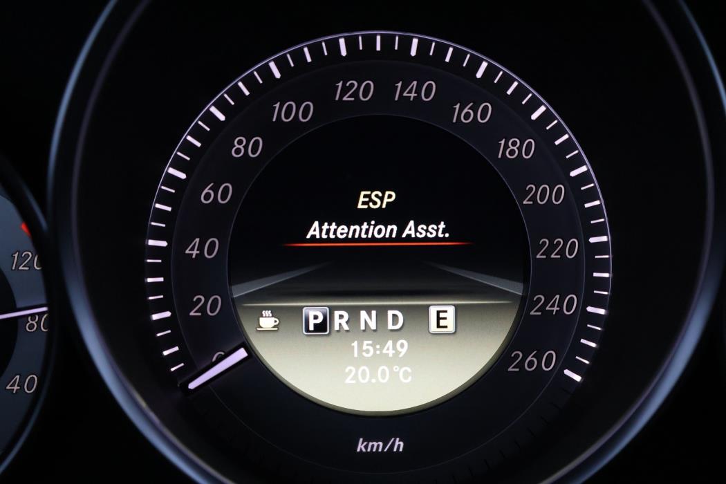 MERCEDES-BENZ C 2012