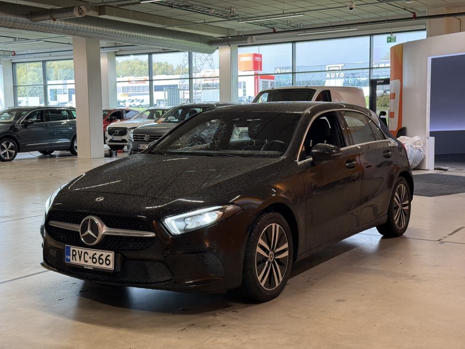 MERCEDES-BENZ A 2021