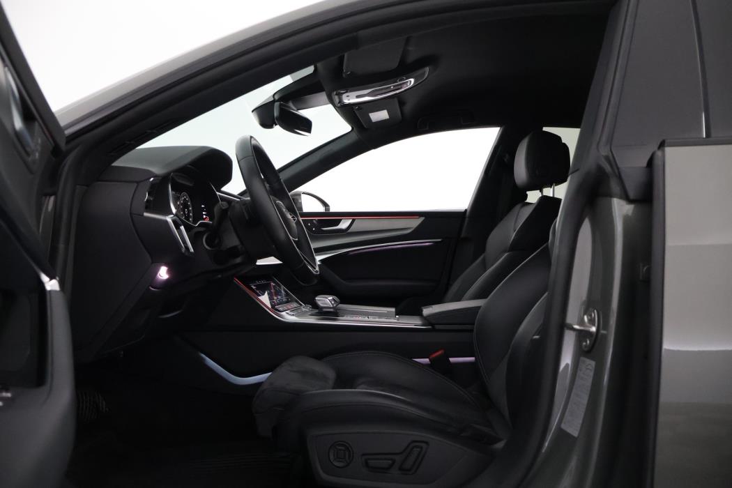 AUDI A7 2024