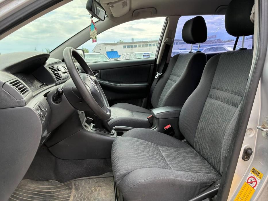 TOYOTA Corolla 2004