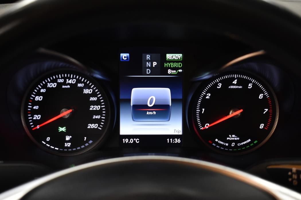 MERCEDES-BENZ GLC 2018