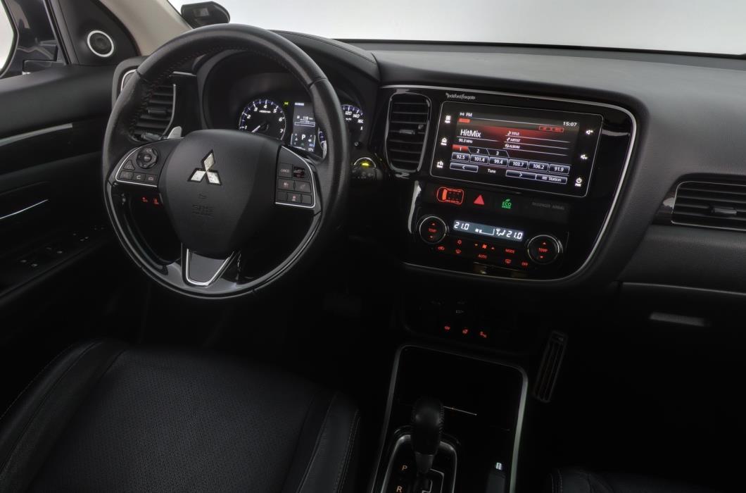MITSUBISHI Outlander 2018