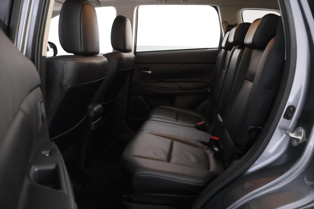 MITSUBISHI Outlander 2018