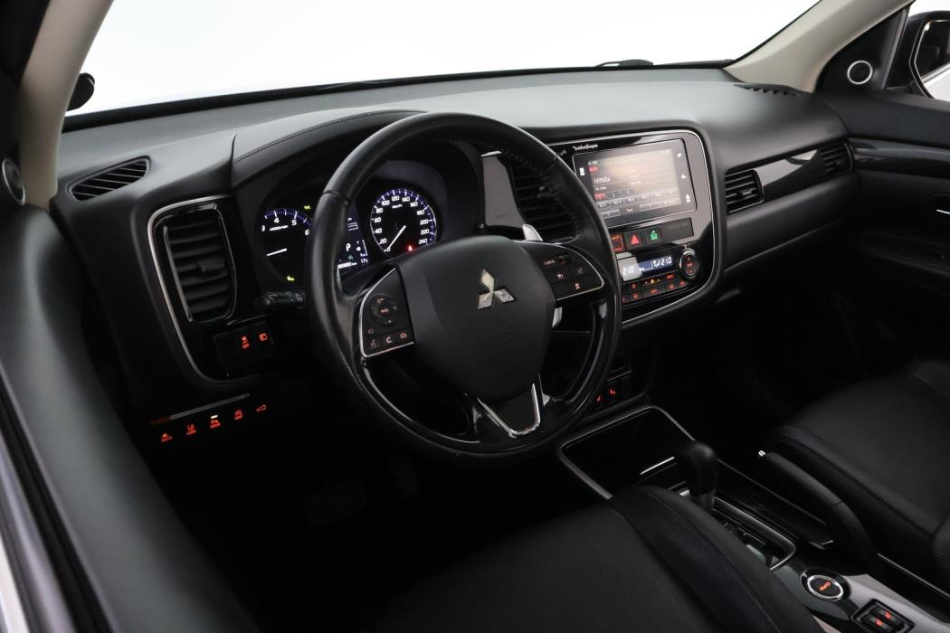 MITSUBISHI Outlander 2018