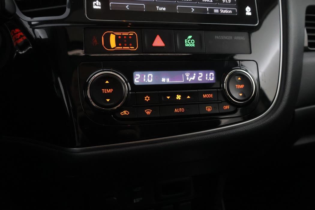 MITSUBISHI Outlander 2018