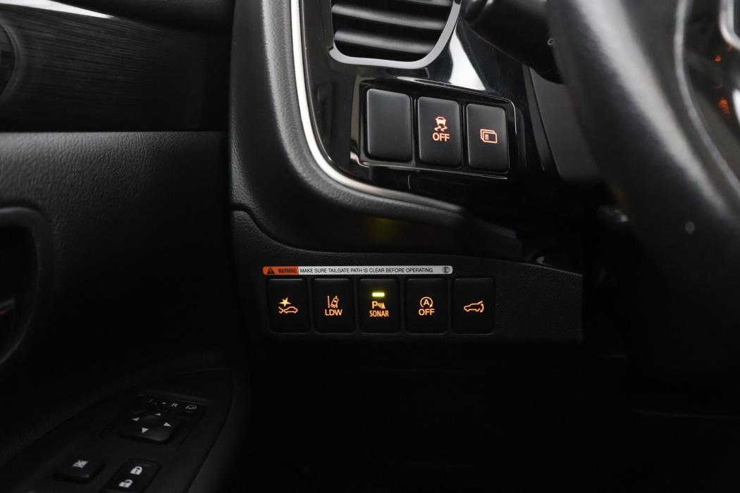 MITSUBISHI Outlander 2018