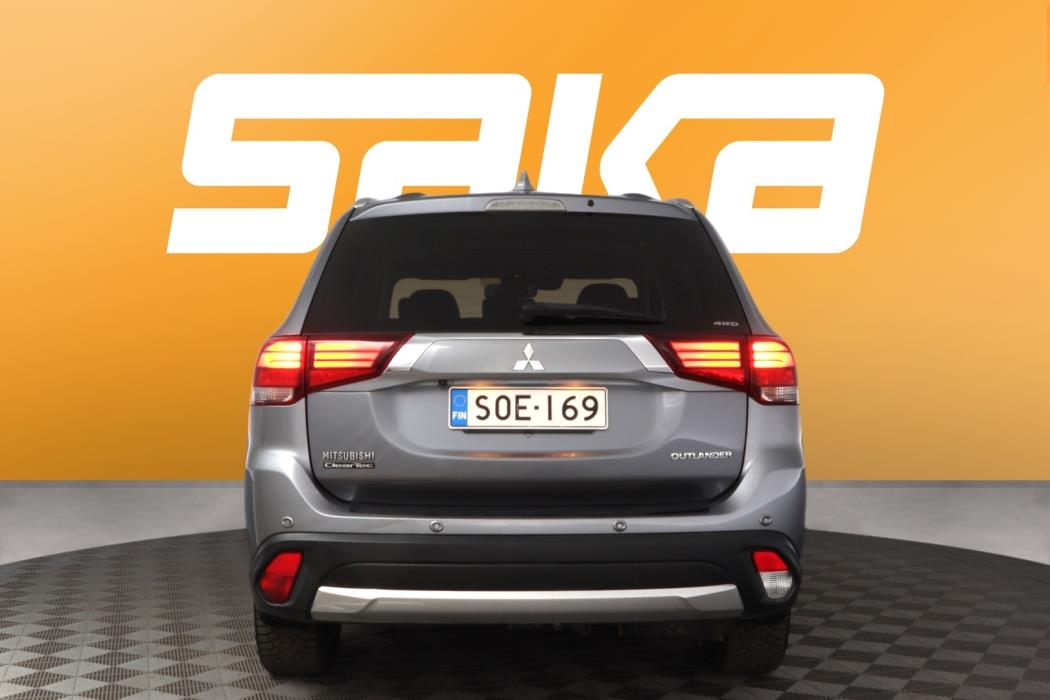 MITSUBISHI Outlander 2018