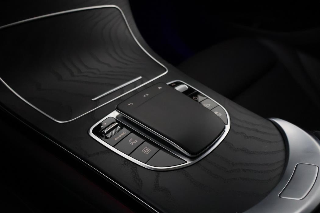 MERCEDES-BENZ GLC 2022