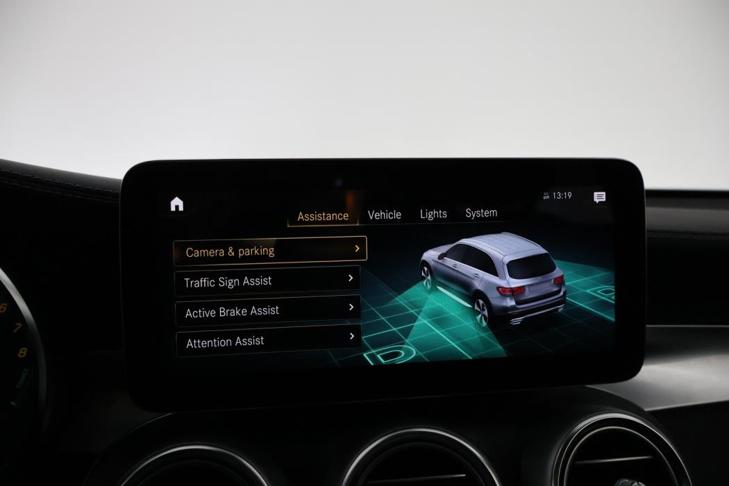 MERCEDES-BENZ GLC 2022