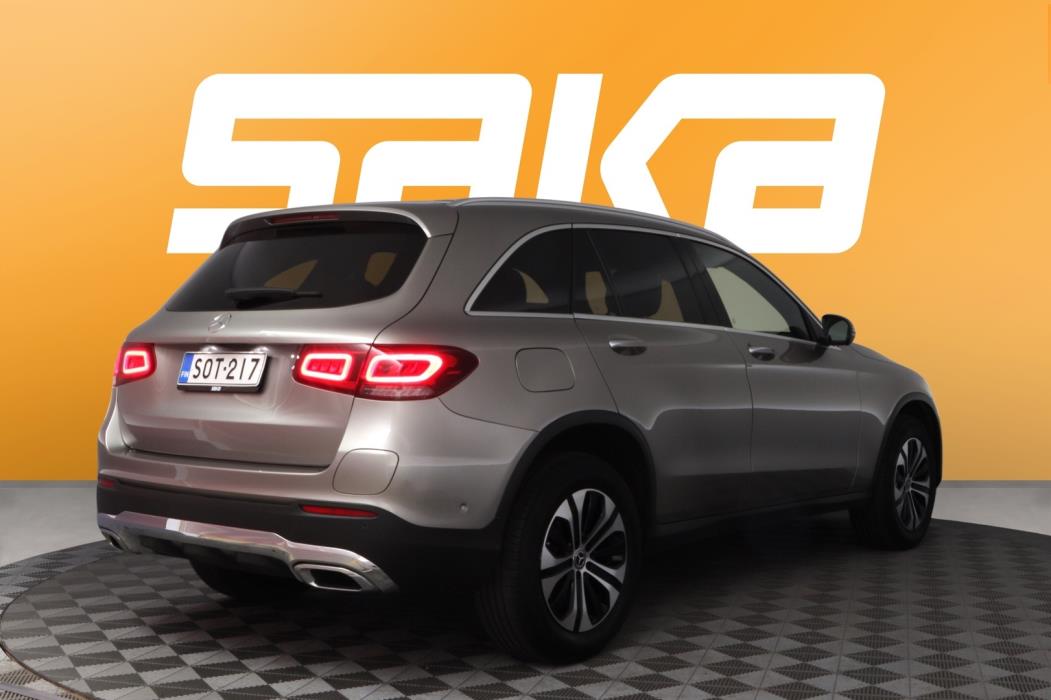 MERCEDES-BENZ GLC 2022