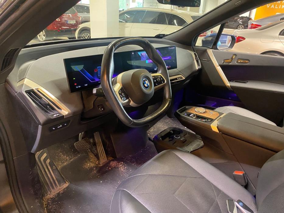 BMW iX 2021