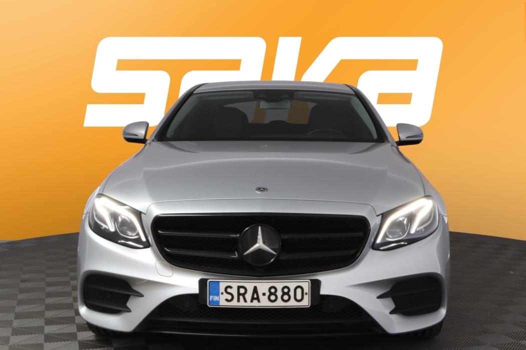 MERCEDES-BENZ E 2020