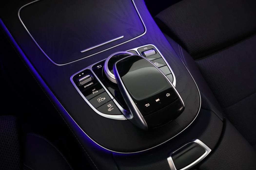 MERCEDES-BENZ E 2020