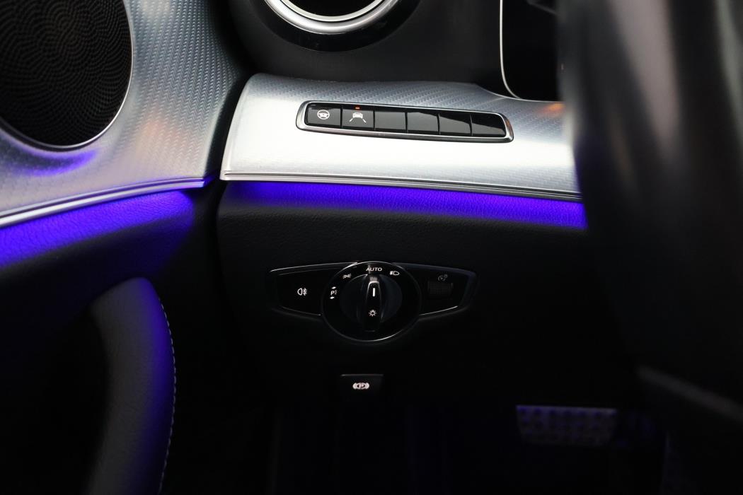 MERCEDES-BENZ E 2020