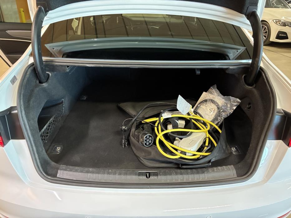 AUDI A6 2021