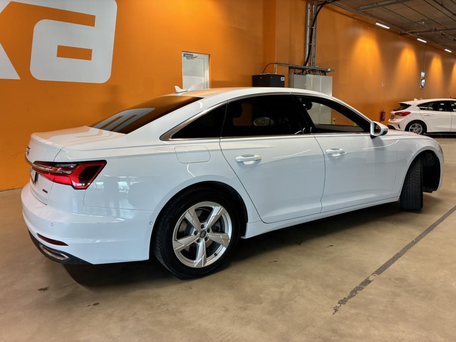 AUDI A6 2021