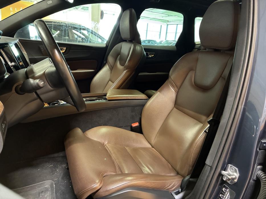 VOLVO XC60 2020