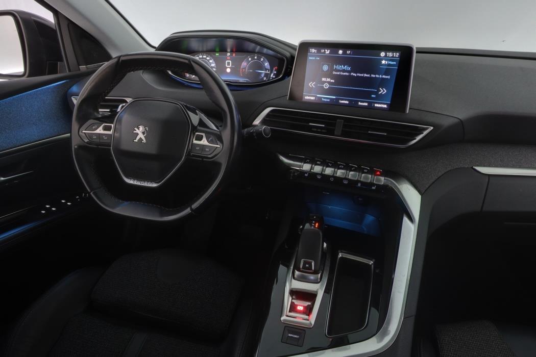 PEUGEOT 5008 2019