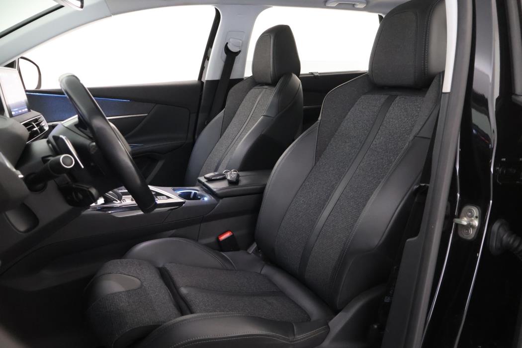 PEUGEOT 5008 2019