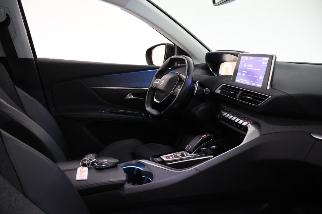 PEUGEOT 5008 2019