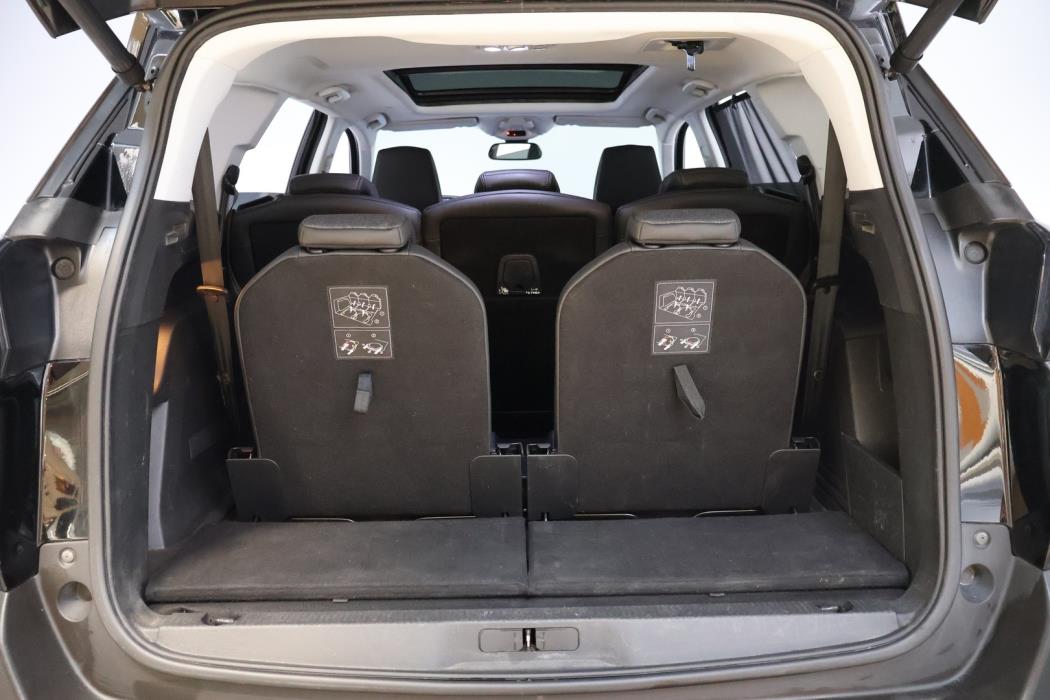 PEUGEOT 5008 2019