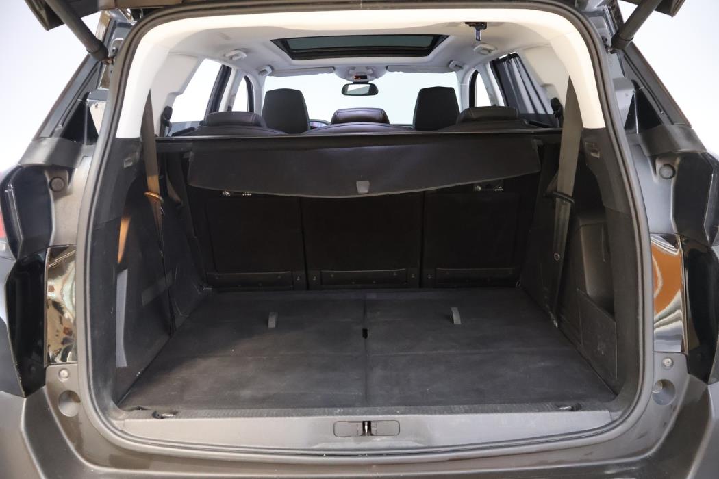 PEUGEOT 5008 2019
