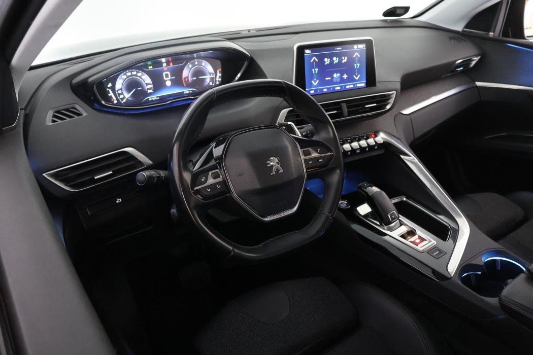 PEUGEOT 5008 2019