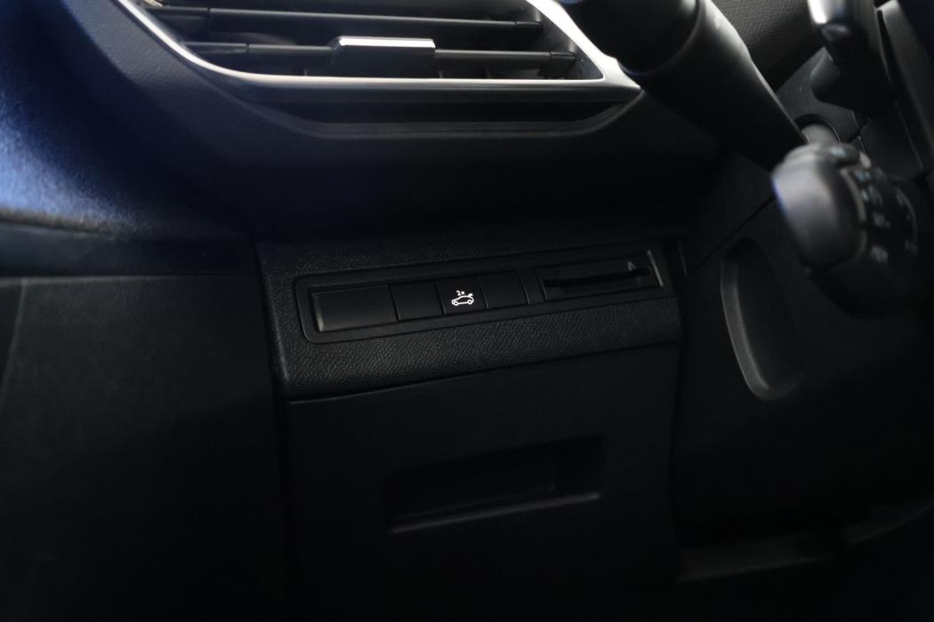 PEUGEOT 5008 2019