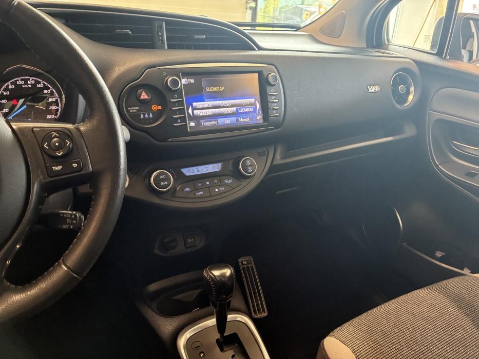 TOYOTA Yaris 2020