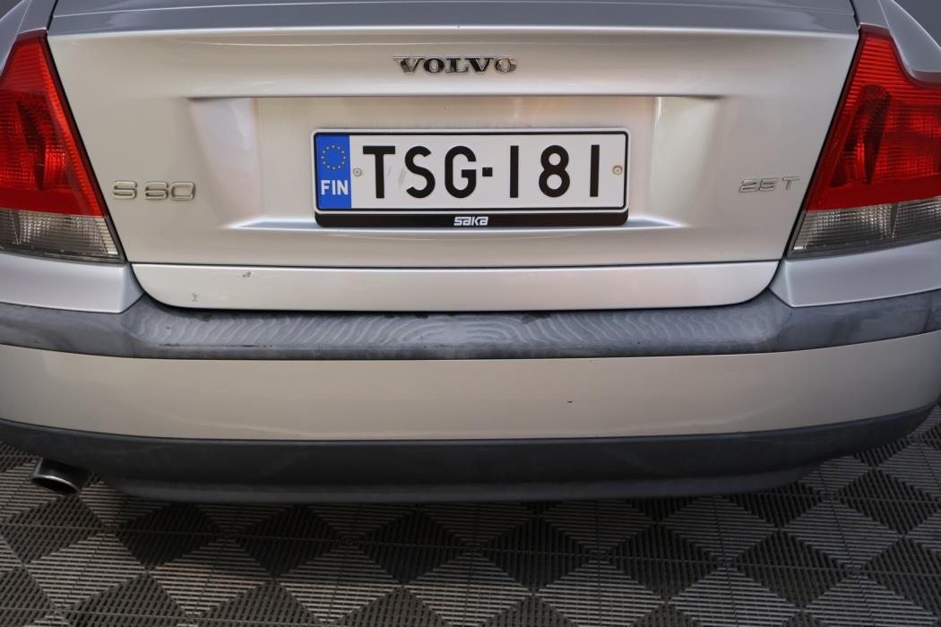 VOLVO S60 2004
