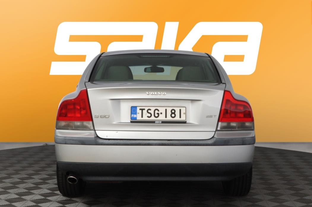 VOLVO S60 2004