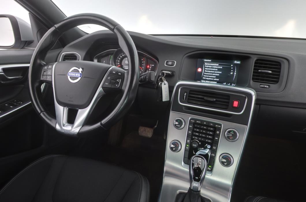 VOLVO S60 2015