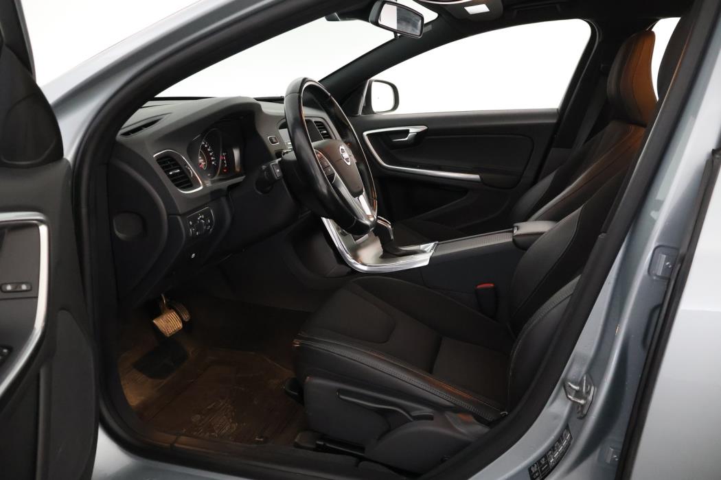 VOLVO S60 2015