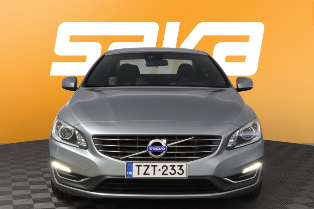 VOLVO S60 2015