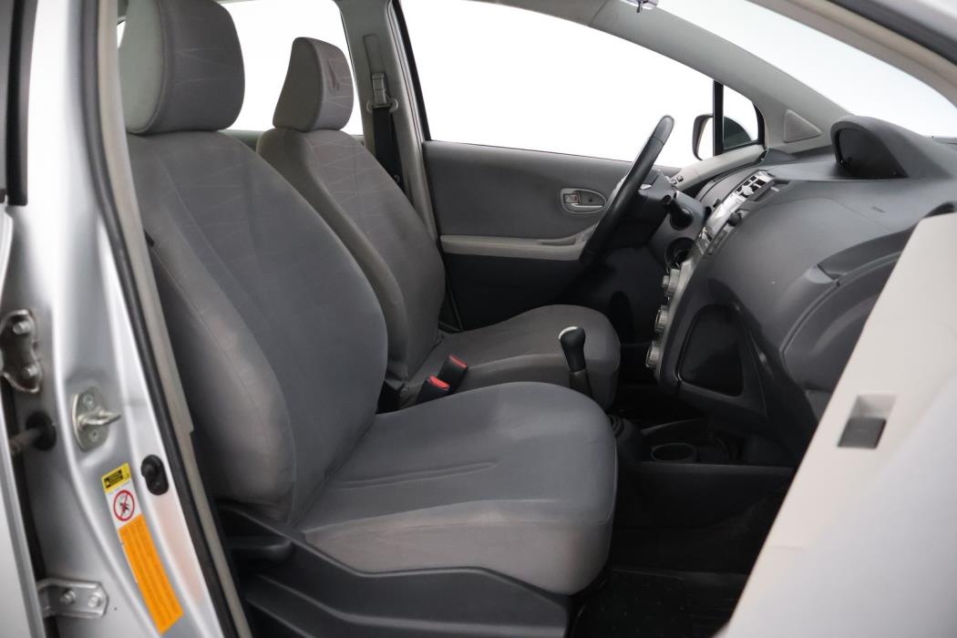 TOYOTA Yaris 2008