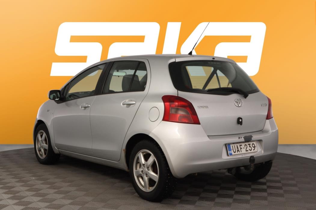 TOYOTA Yaris 2008