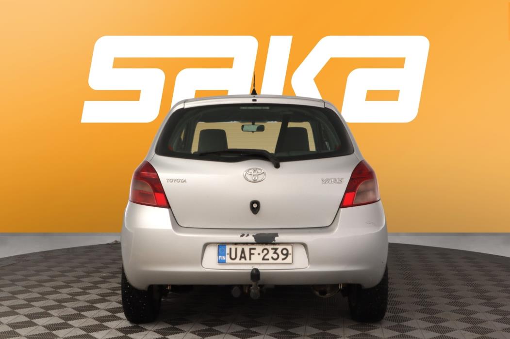 TOYOTA Yaris 2008