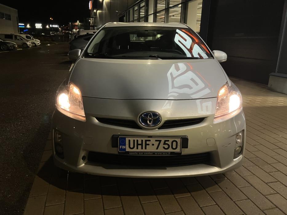 TOYOTA Prius 2010