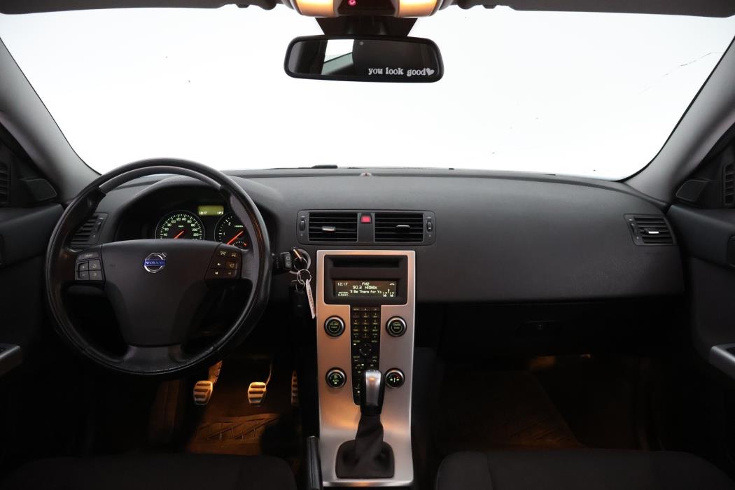 VOLVO V50 2011