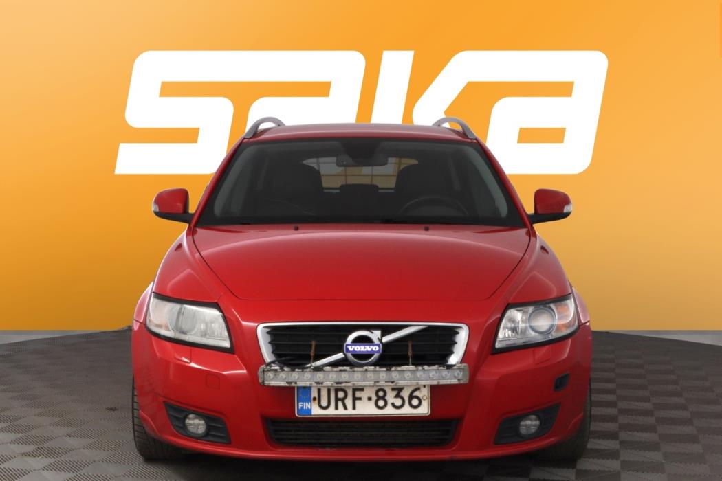 VOLVO V50 2011