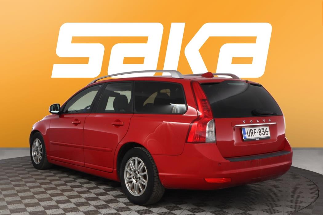 VOLVO V50 2011