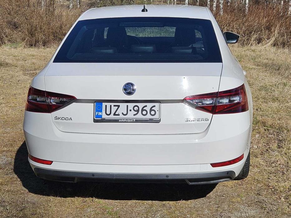 SKODA Superb 2016
