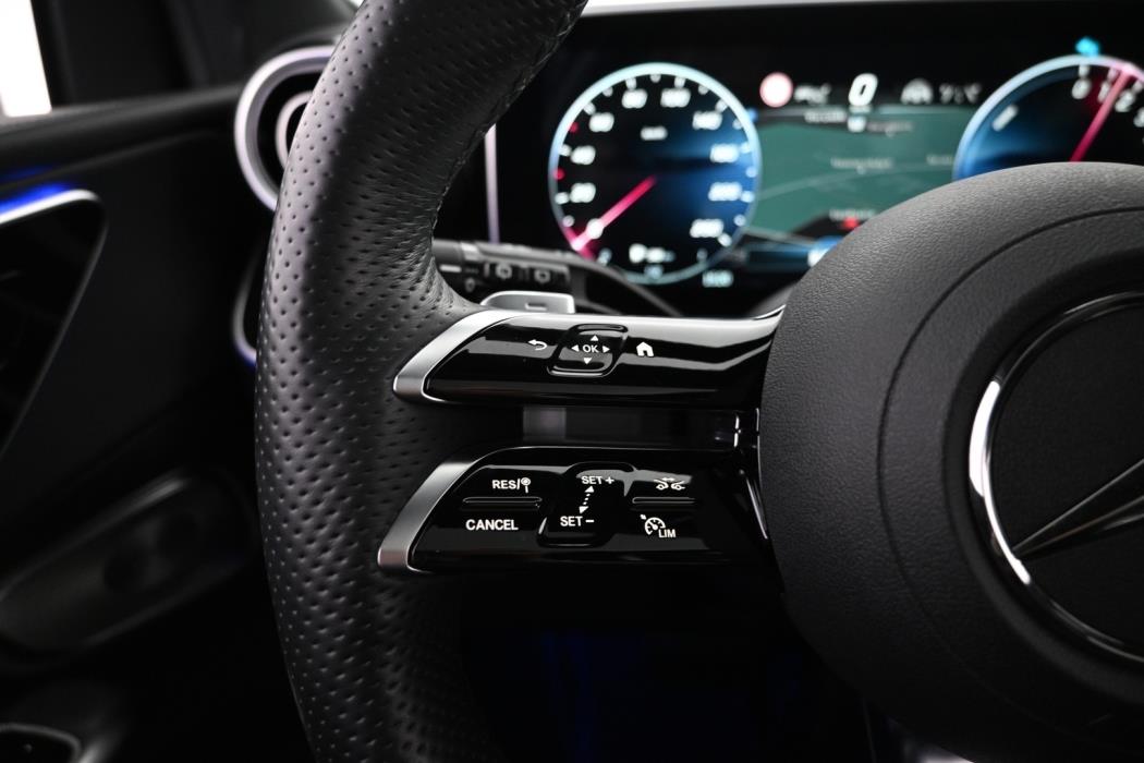 MERCEDES-BENZ GLC 2024