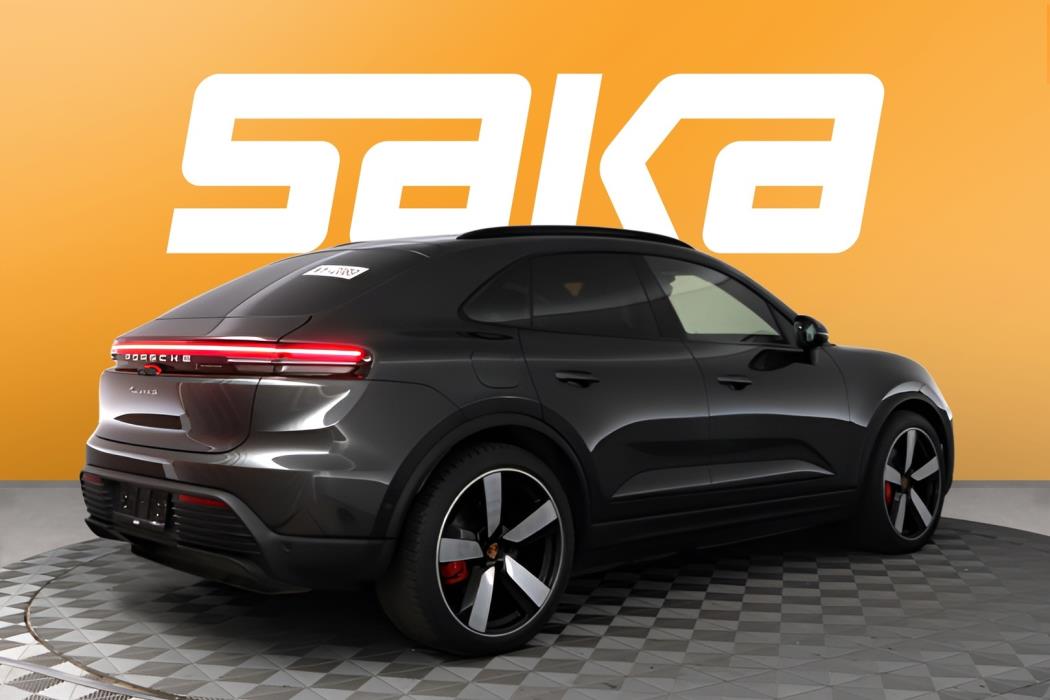 PORSCHE Macan 2025